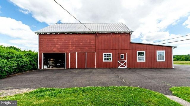222 BLUE SCHOOL RD, Perkasie, PA 18944