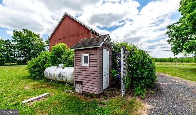 222 BLUE SCHOOL RD, Perkasie, PA 18944
