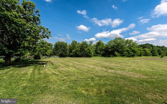 222 BLUE SCHOOL RD, Perkasie, PA 18944