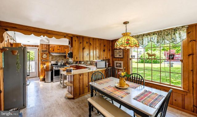 222 BLUE SCHOOL RD, Perkasie, PA 18944