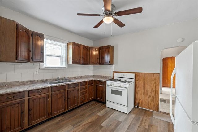 8838 Argyle Avenue, Overland, MO 63114