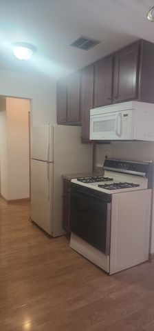 8894 Knight Avenue 213, Des Plaines, IL 60016