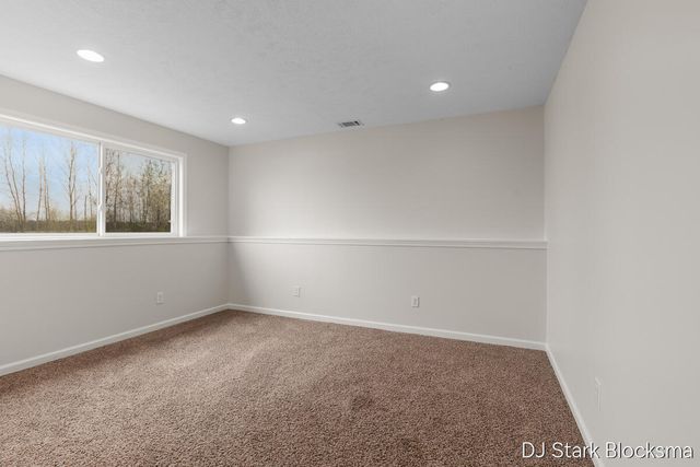 9764 Hessler Crossing, Rockford, MI 49341