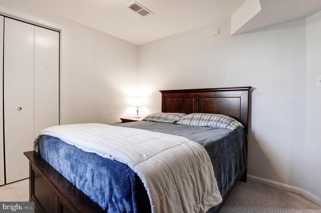 8805 HONEYBEE LN, Bethesda, MD 20817