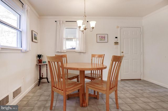 8805 HONEYBEE LN, Bethesda, MD 20817