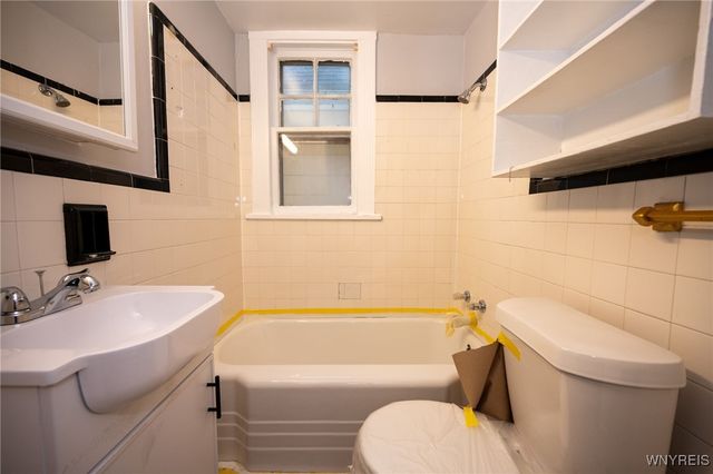 1094 Elmwood Avenue, Buffalo, NY 14222