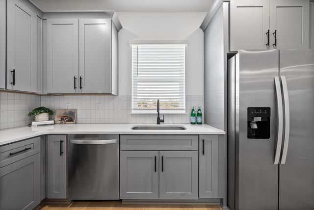 550 Markham St Unit 33, Nashville, TN 37214