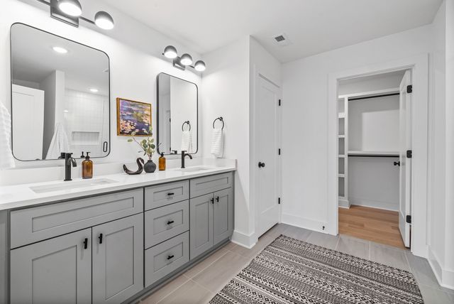 550 Markham St Unit 33, Nashville, TN 37214