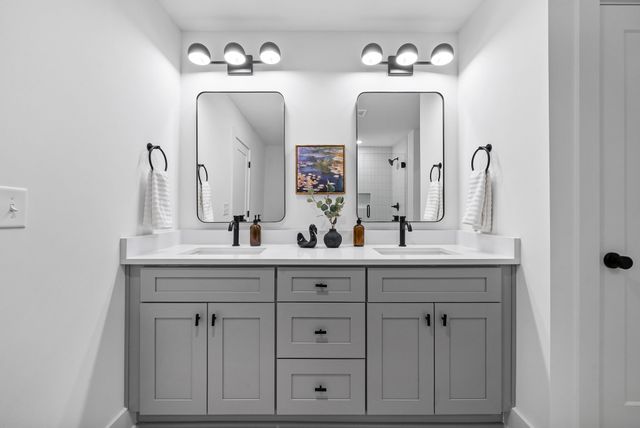 550 Markham St Unit 33, Nashville, TN 37214