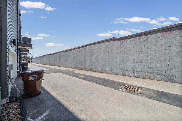 550 Markham St Unit 33, Nashville, TN 37214