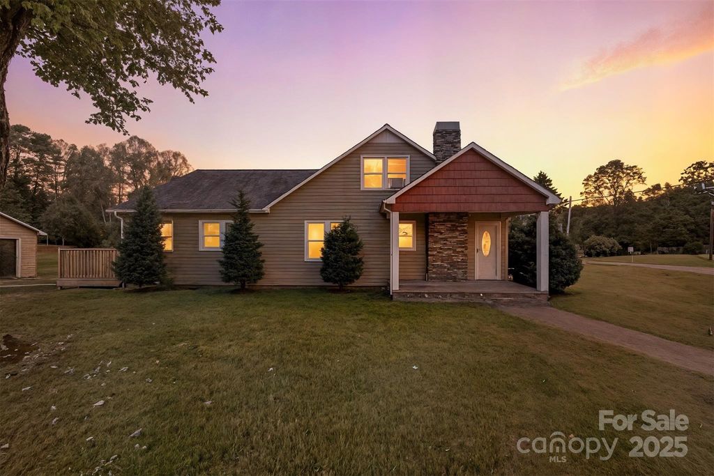 4829 Calico Road, Lenoir, NC 28645