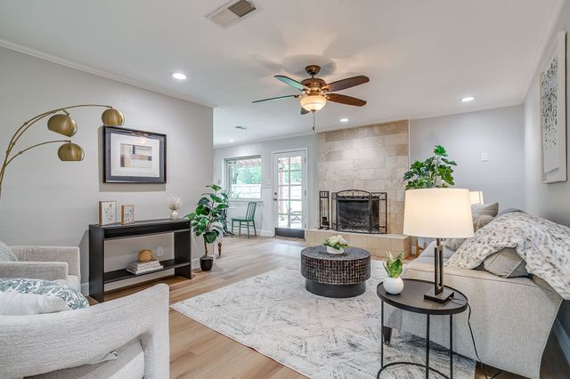 6800 Chickering Road, Fort Worth, TX 76116