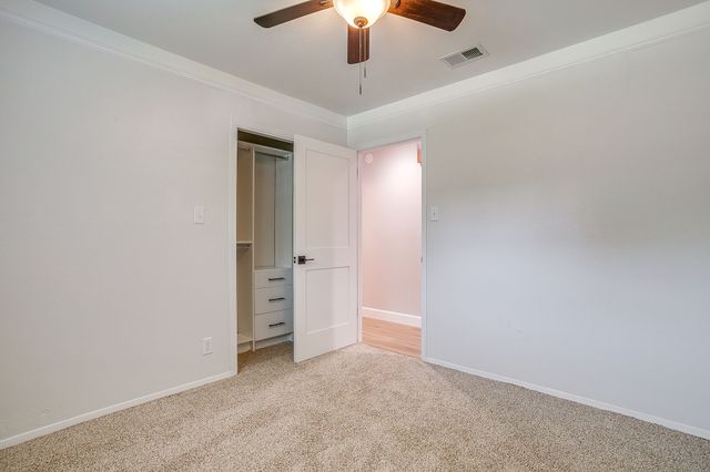 6800 Chickering Road, Fort Worth, TX 76116