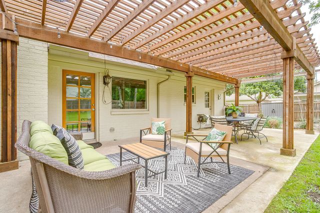 6800 Chickering Road, Fort Worth, TX 76116