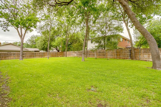 6800 Chickering Road, Fort Worth, TX 76116