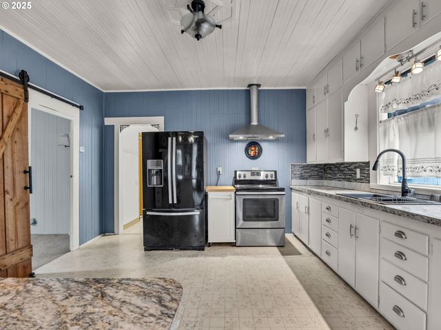 1205 49TH St, Seaview, WA 98644