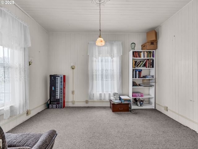 1205 49TH St, Seaview, WA 98644