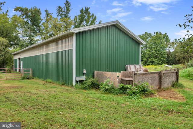 8935 FAIRGROUND RD, Bel Alton, MD 20611