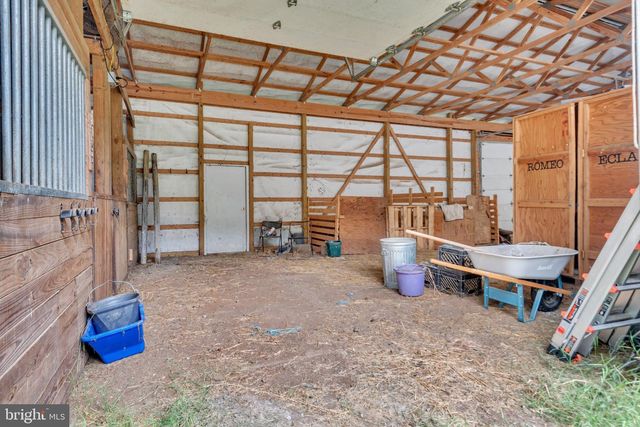 8935 FAIRGROUND RD, Bel Alton, MD 20611