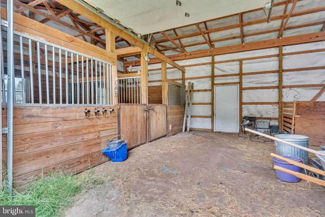 8935 FAIRGROUND RD, Bel Alton, MD 20611