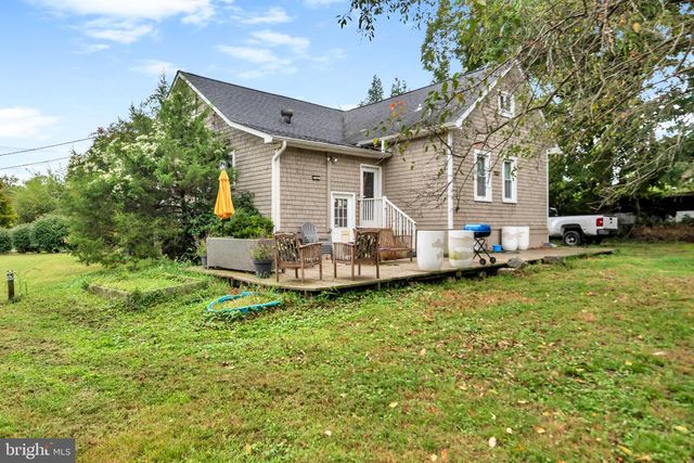 8935 FAIRGROUND RD, Bel Alton, MD 20611