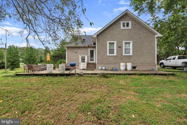 8935 FAIRGROUND RD, Bel Alton, MD 20611