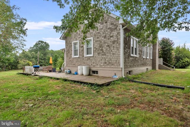 8935 FAIRGROUND RD, Bel Alton, MD 20611