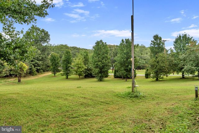 8935 FAIRGROUND RD, Bel Alton, MD 20611