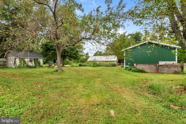 8935 FAIRGROUND RD, Bel Alton, MD 20611