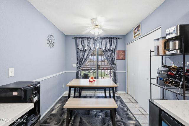 8747 S Desert Rainbow Drive, Tucson, AZ 85747
