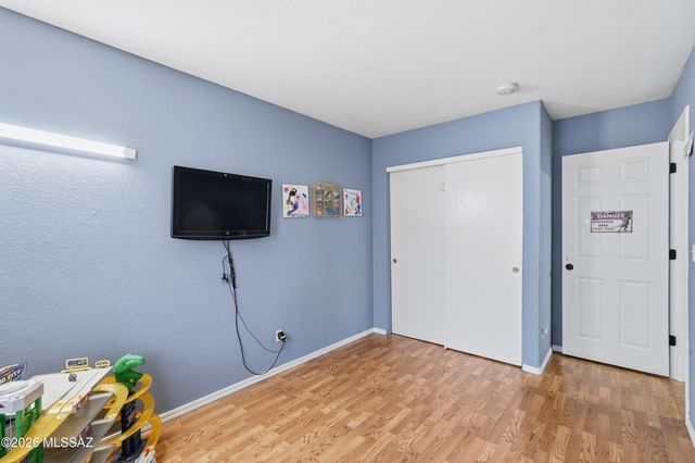 8747 S Desert Rainbow Drive, Tucson, AZ 85747