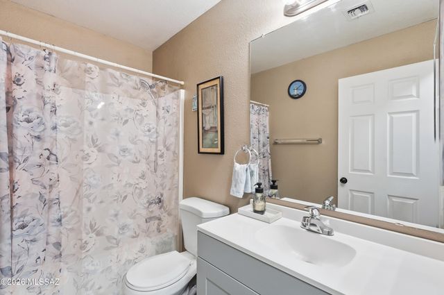8747 S Desert Rainbow Drive, Tucson, AZ 85747