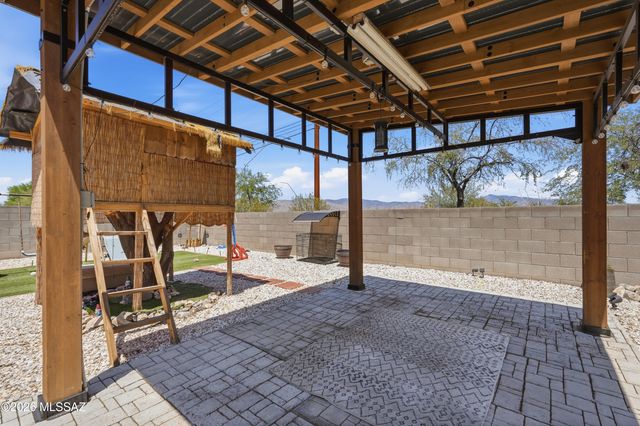 8747 S Desert Rainbow Drive, Tucson, AZ 85747