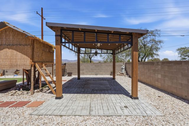 8747 S Desert Rainbow Drive, Tucson, AZ 85747