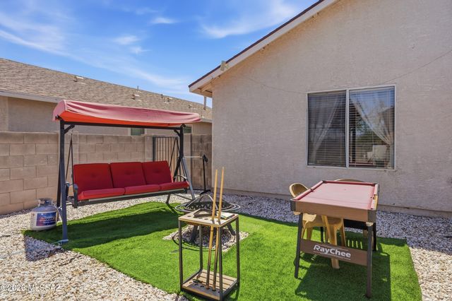 8747 S Desert Rainbow Drive, Tucson, AZ 85747