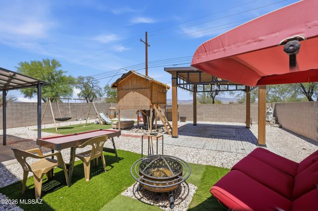 8747 S Desert Rainbow Drive, Tucson, AZ 85747