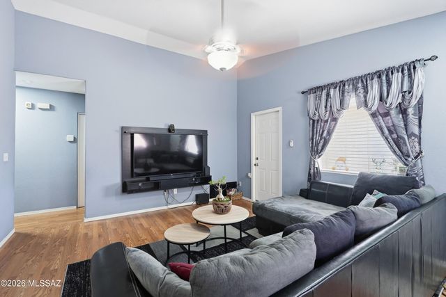 8747 S Desert Rainbow Drive, Tucson, AZ 85747