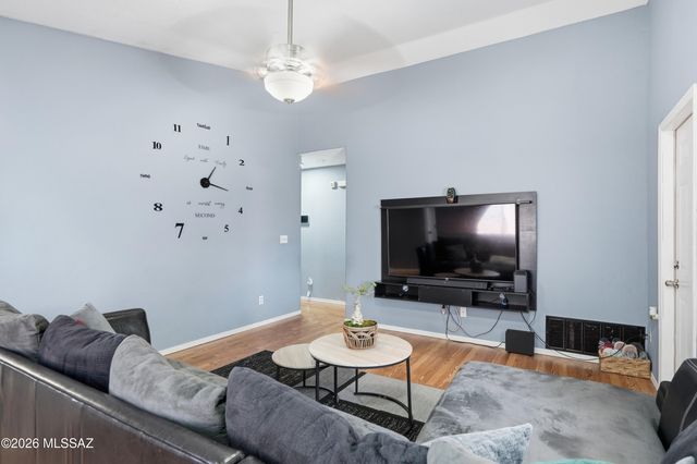 8747 S Desert Rainbow Drive, Tucson, AZ 85747
