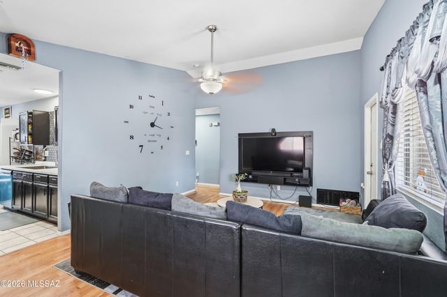 8747 S Desert Rainbow Drive, Tucson, AZ 85747