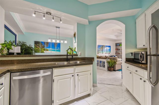 4304 BAY CLUB CIRCLE 0, Tampa, FL 33607