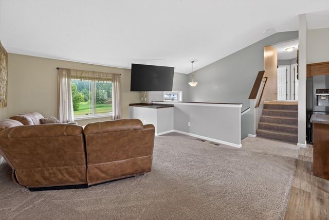 835 Highview Loop SE, Pine City, MN 55063