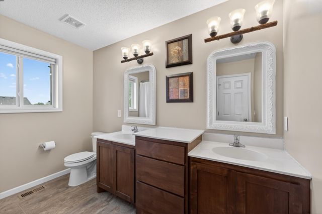 835 Highview Loop SE, Pine City, MN 55063