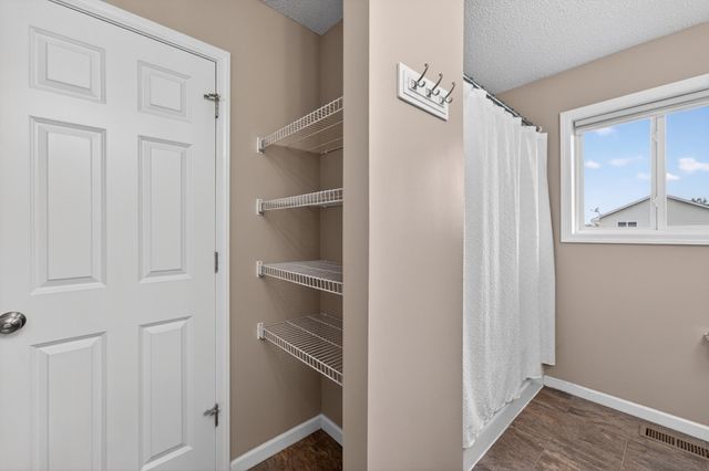 835 Highview Loop SE, Pine City, MN 55063