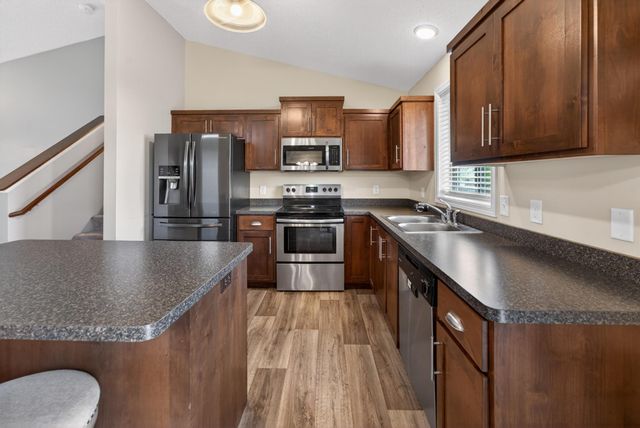 835 Highview Loop SE, Pine City, MN 55063