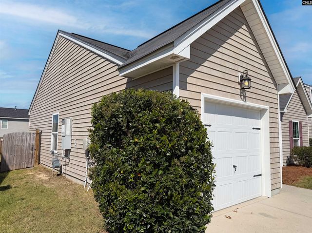 827 Dovefield Lane, Lexington, SC 29073