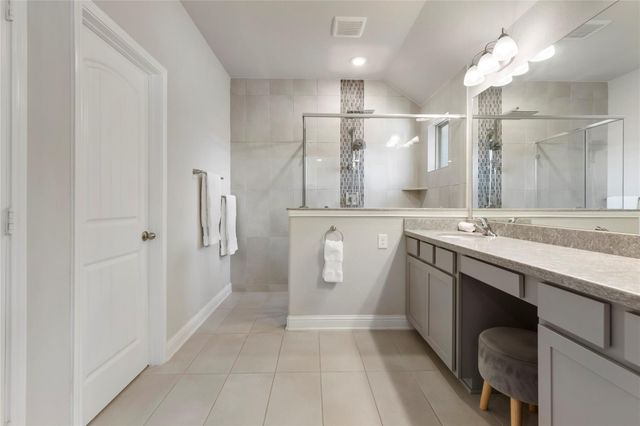 10 Heirloom Garden Place, The Woodlands, TX 77354