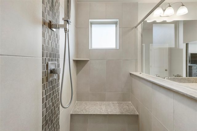 10 Heirloom Garden Place, The Woodlands, TX 77354