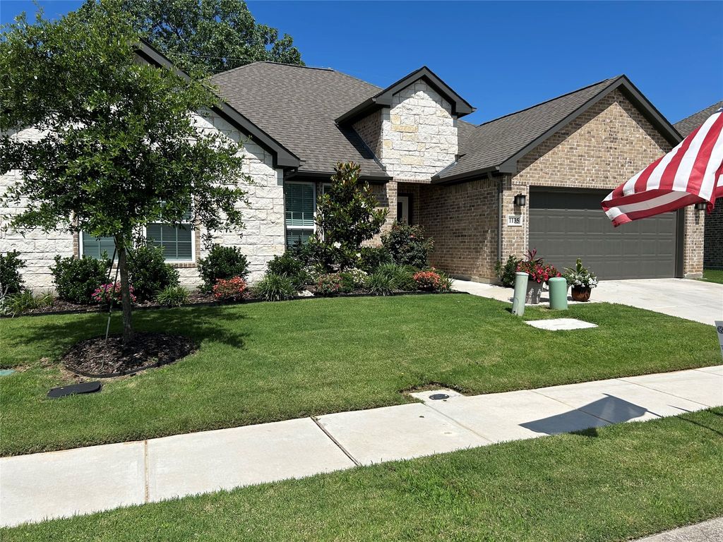 1135 Vintage Avenue, Gainesville, TX 76240