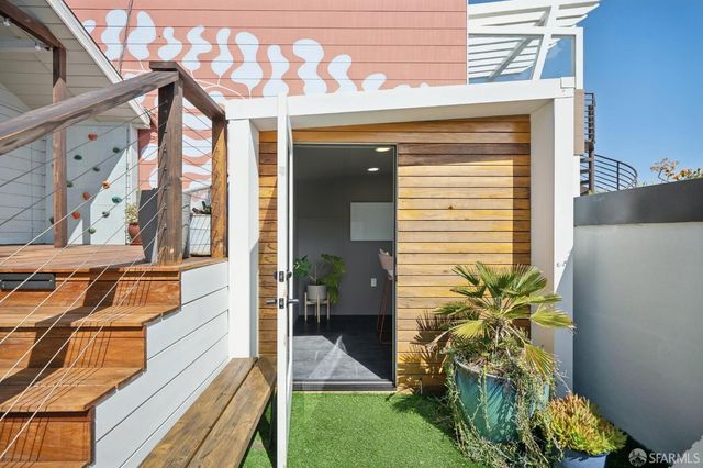 121 Lower Terrace, San Francisco, CA 94114