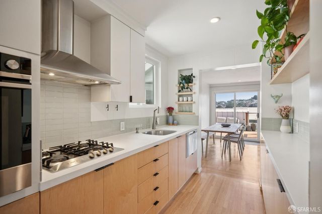 121 Lower Terrace, San Francisco, CA 94114
